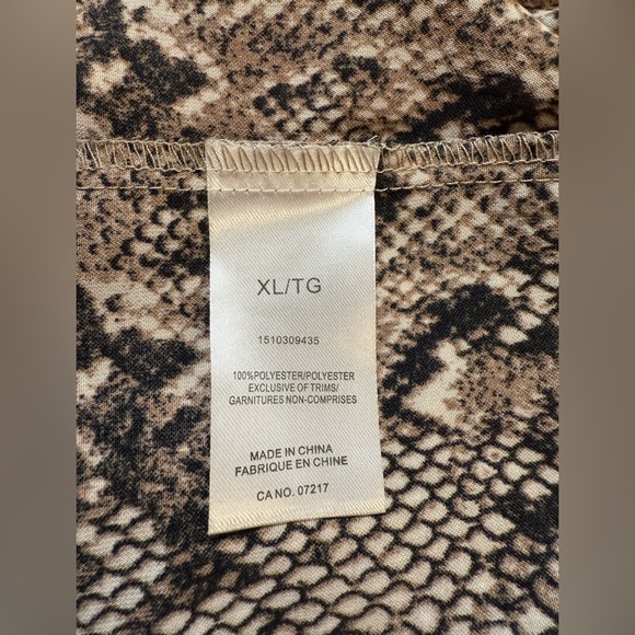 Dressy blouse - Picture 3 of 3